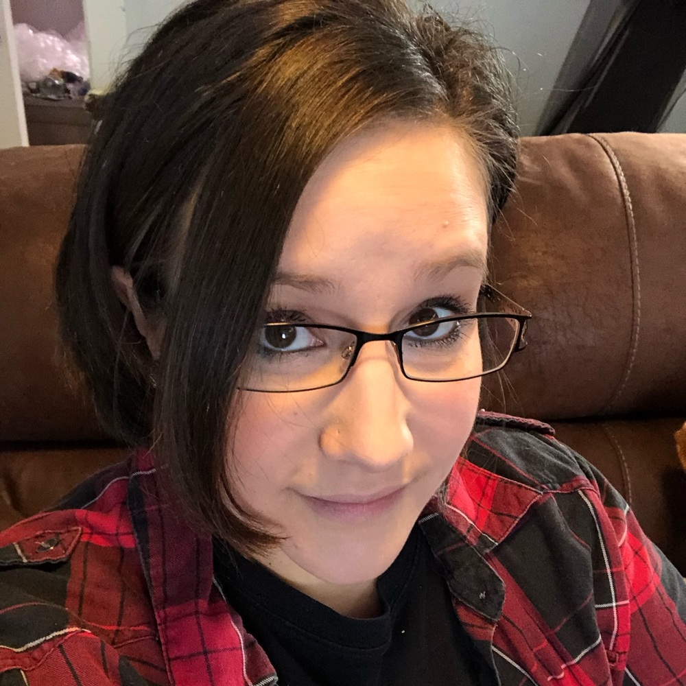 Meet your Posher, Crystal
